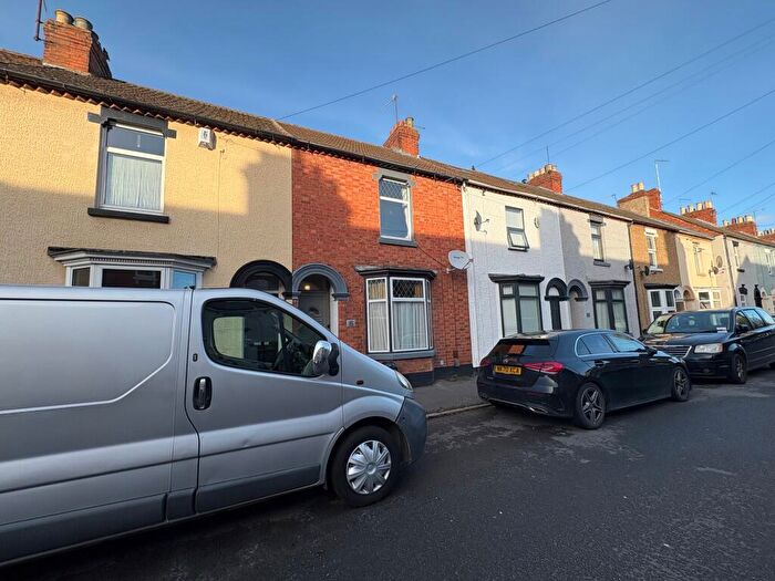 2 Bedroom House To Rent In Abbey Road, Northampton, NN4