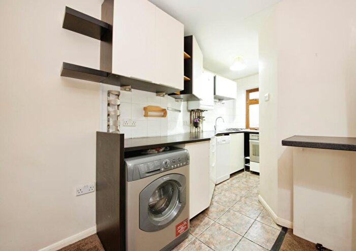 2 Bedroom Apartment To Rent In Cowley Court, West Street, E11