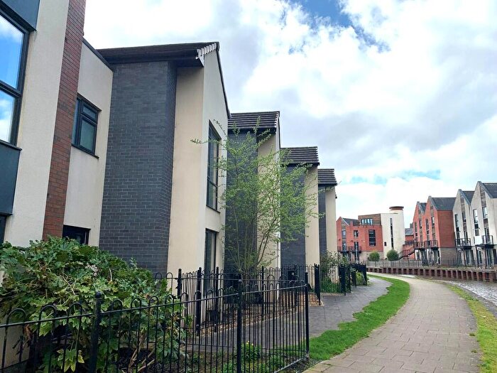 3 Bedroom Town House For Sale In Ivory Close, Hanley, Stoke-on-Trent, ST1