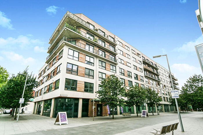 2 Bedroom Apartment To Rent In Mayer House, Chatham Place, RG1