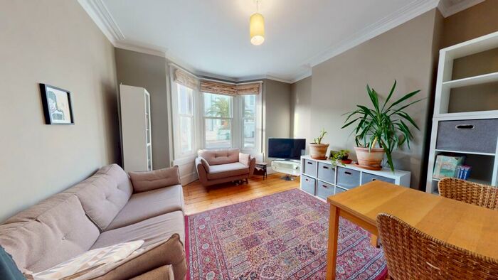 1 Bedroom Flat To Rent In Queens Park Road, Brighton, BN2