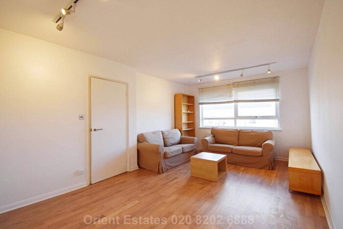 1 Bedroom Flat To Rent In Torrington Park, London, N12