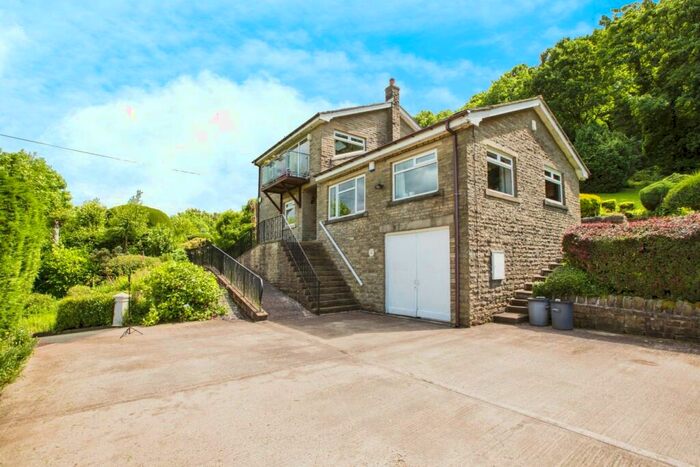3 Bedroom Detached House For Sale In Scout Close, Mytholmroyd, Hebden Bridge, West Yorkshire, HX7