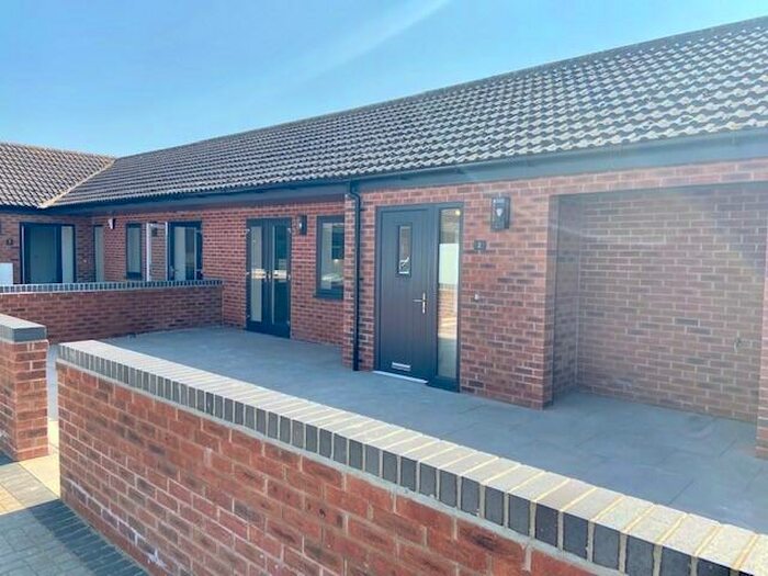 2 Bedroom Barn Conversion To Rent In Holme Farm Court, Gamston, NG2