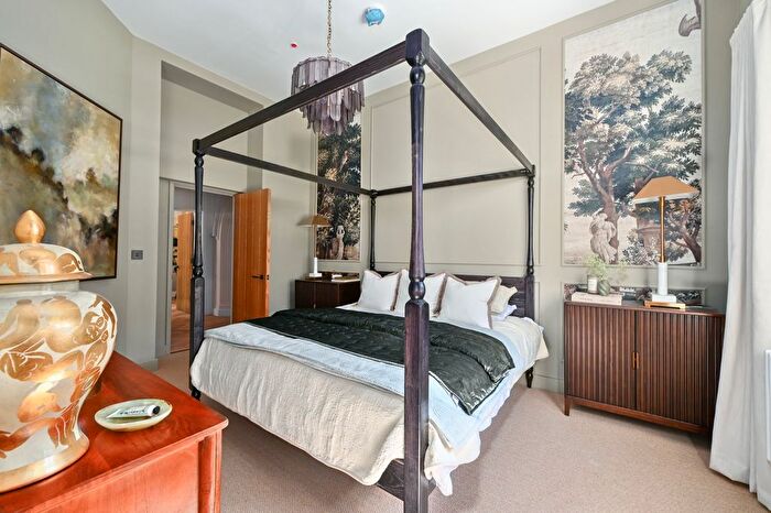 2 Bedroom Flat For Sale In High Street, Wye, Ashford, Kent, TN25