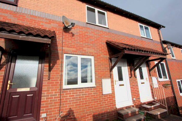 2 Bedroom Terraced House To Rent In Farm Hill, Exeter, EX4