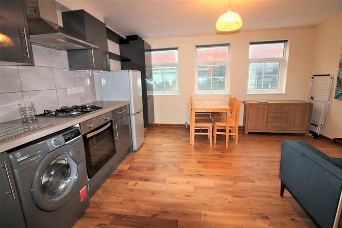 1 Bedroom Flat To Rent In Bentley Road, Hackney, N1
