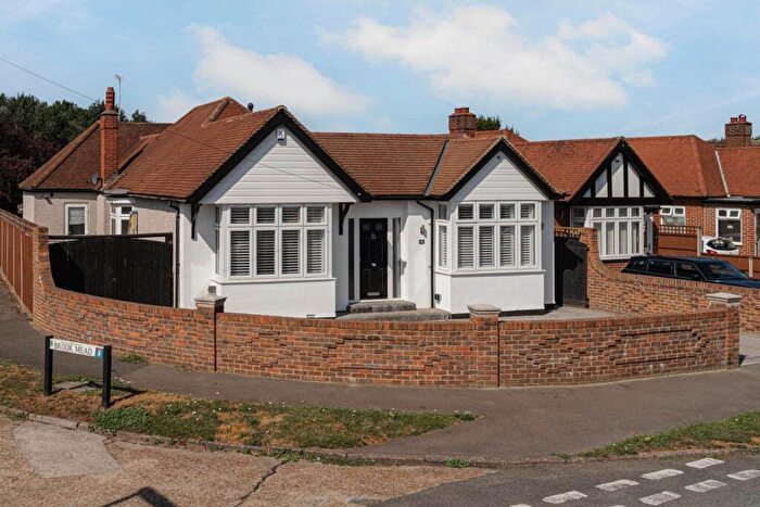 3 Bedroom Detached House To Rent In Meadow Walk, Epsom, KT19