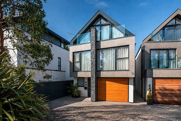 4 Bedroom Detached House For Sale In The Banks Sandbanks Road, Lilliput, BH14