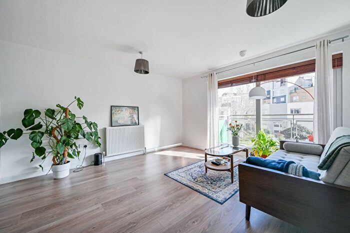 1 Bedroom Flat To Rent In John Harrison Way, Greenwich Millennium Village, London, SE10