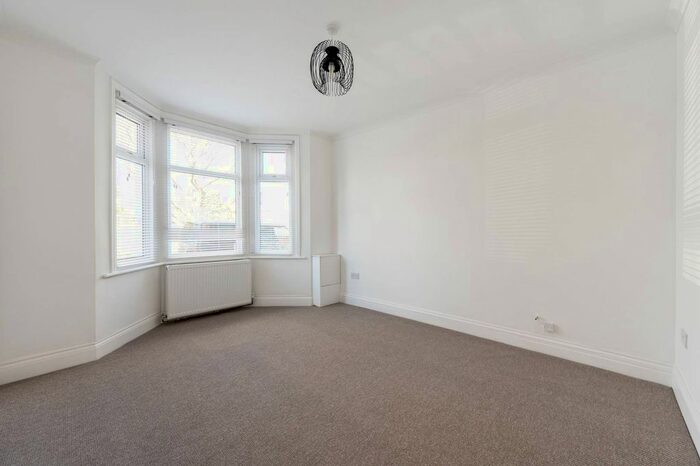 4 Bedroom Detached House To Rent In Gordon Road, Kingston, Kingston Upon Thames, KT2