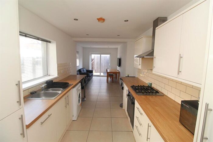 7 Bedroom House To Rent In Brithdir Street, Cathays, Cardiff, CF24