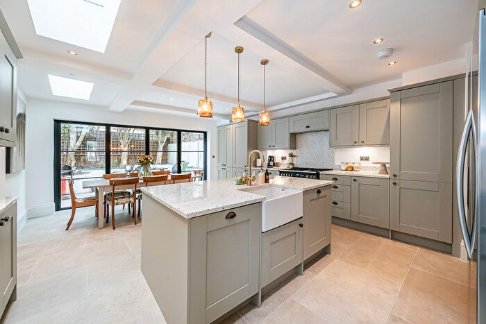 4 Bedroom Terraced House For Sale In Dagnan Road, London, SW12