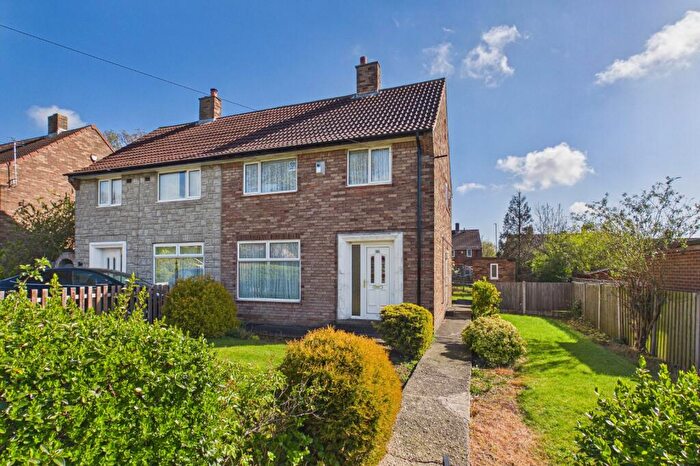 3 Bedroom Semi Detached House For Sale In Hansby Avenue, Leeds, West Yorkshire, LS14