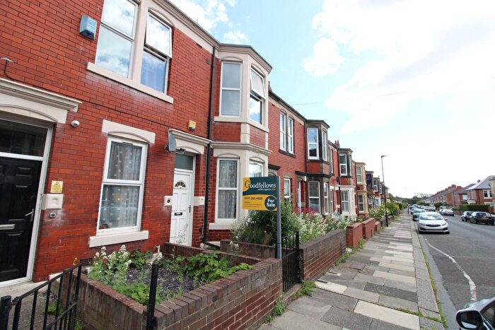 3 Bedroom Flat For Sale In Sackville Road, Heaton, Newcastle Upon Tyne, NE6