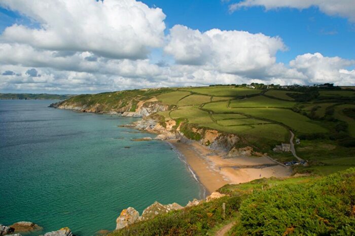 3 Bedroom Lodge For Sale In Willerby Manor Outlook, Seaview Holiday Park, Boswinger, PL26