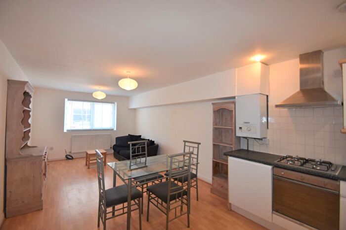 1 Bedroom Flat To Rent In Elm Grove Silver Sub, Southsea, Hampshire, PO5