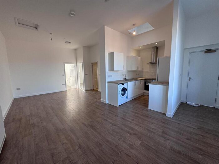 2 Bedroom Flat To Rent In Newport Road, Caldicot, NP26