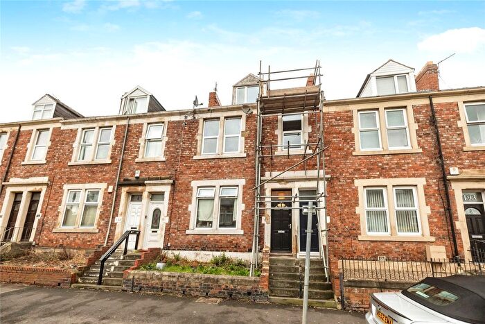 2 Bedroom Maisonette For Sale In Saltwell Road, Gateshead, Tyne And Wear, NE8