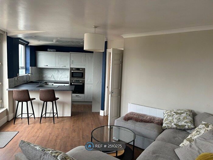 2 Bedroom Flat To Rent In Spillers Amp; Bakers, Cardiff, CF10