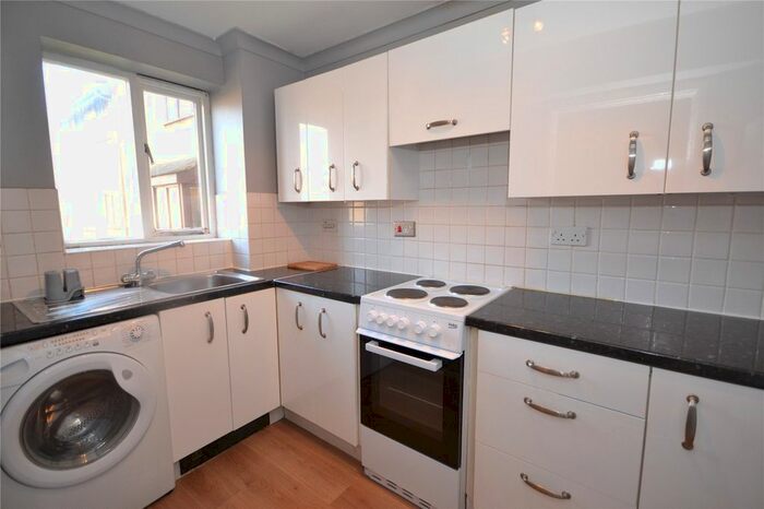 1 Bedroom Flat To Rent In Blackdown Close, East Finchley, N2