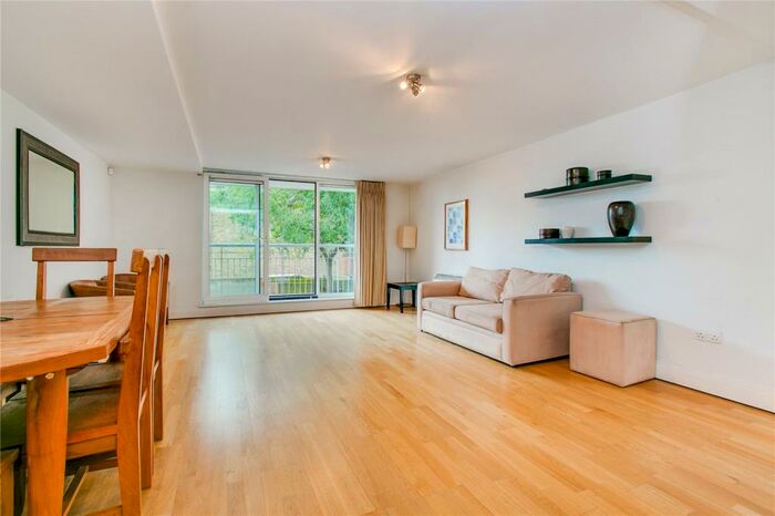 2 Bedroom House To Rent In Vineyard Path, Mortlake, London, SW14