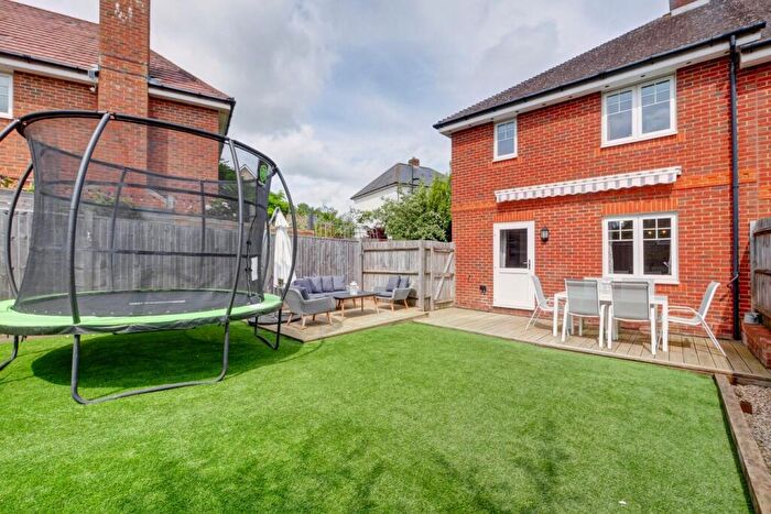 3 Bedroom Terraced House For Sale In Goldring Avenue, Hellingly, BN27