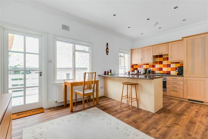 2 Bedroom Flat To Rent In Almeida Street, Angel, N1