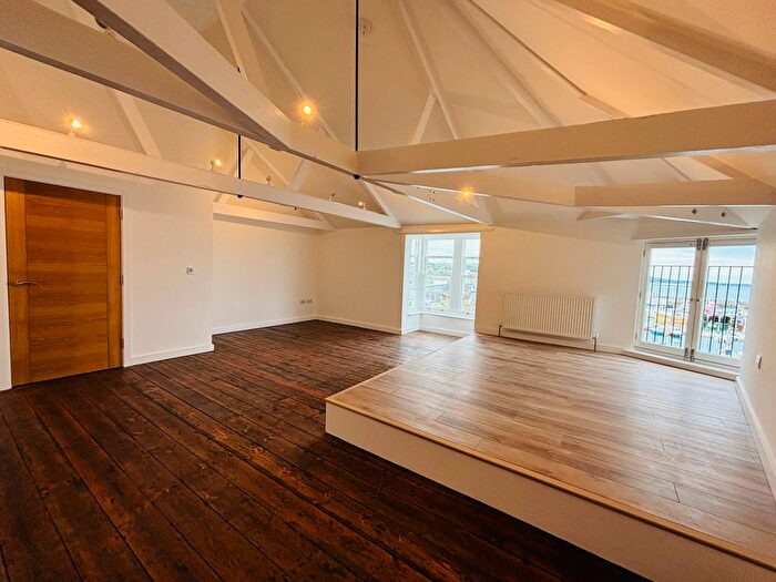 2 Bedroom Flat To Rent In The Strand, Newlyn, Penzance, TR18