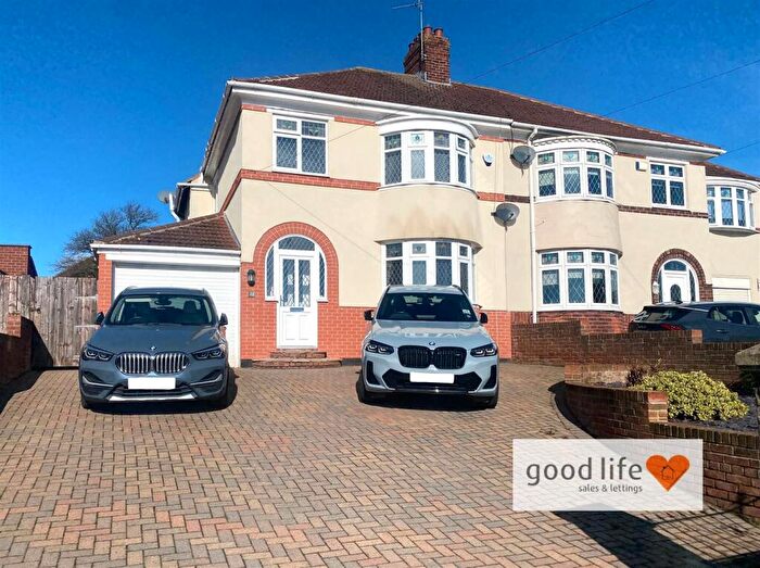 3 Bedroom Semi Detached House For Sale In Durham Road, East Herrington, Sunderland, SR3