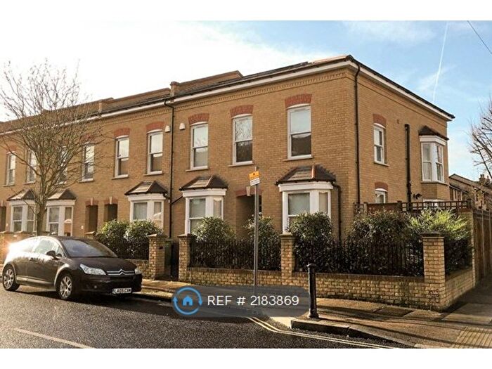 5 Bedroom Semi-Detached House To Rent In Ansdell Road, London, SE15