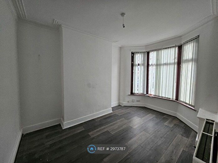 3 Bedroom Terraced House To Rent In Chinley Avenue, Manchester, M40