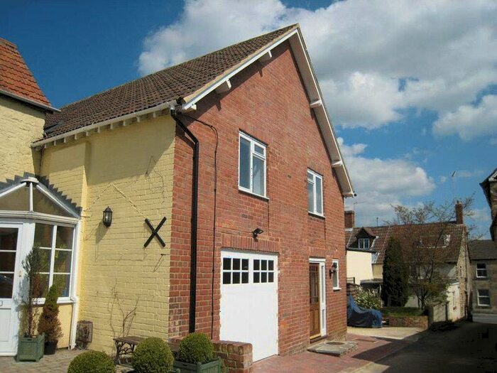 4 Bedroom Semi-Detached House To Rent In North Street, Calne, SN11