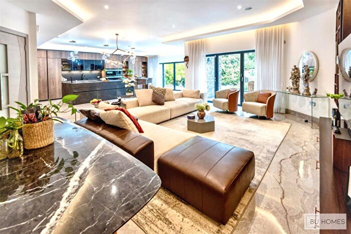 7 Bedroom Detached House To Rent In Silhill Hall Road, Solihull, B91