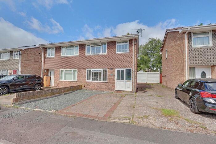 3 Bedroom Semi-Detached House For Sale In Kenson Gardens, Sholing, SO19