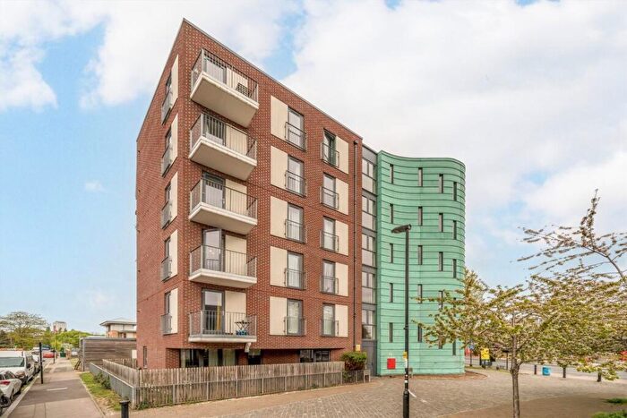2 Bedroom Flat For Sale In Evelyn Street, Deptford, SE8
