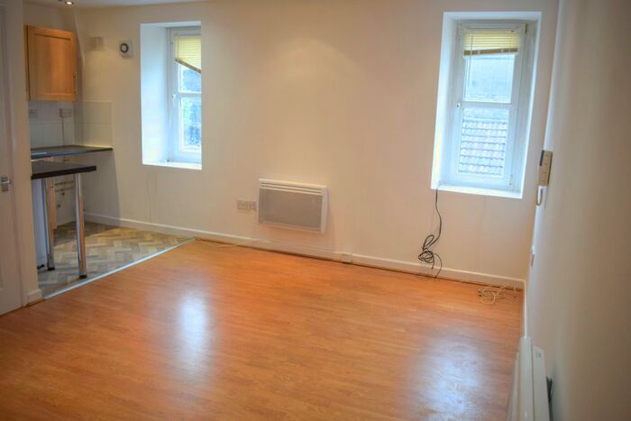 1 Bedroom Flat To Rent In Duffryn Street, Mountain Ash, CF45