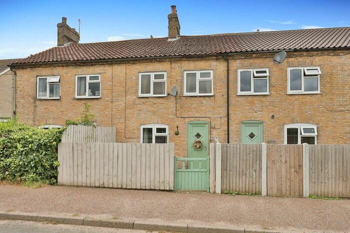 2 Bedroom Cottage For Sale In Marham Road, Narborough, King's Lynn, PE32