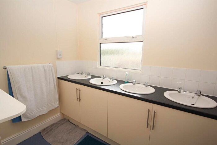 4 Bedroom House To Rent In Huntingdon Road, Cambridge, CB3
