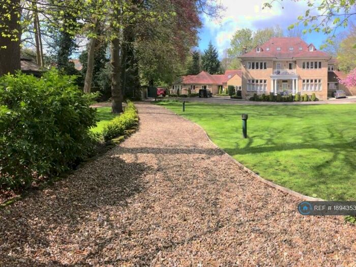 2 Bedroom Flat To Rent In Elmwood Court A, Leeds, LS8