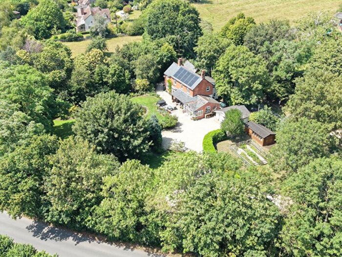 4 Bedroom Detached House For Sale In Twyning, Tewkesbury, GL20