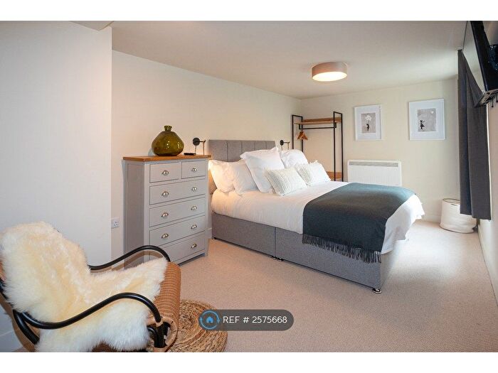 1 Bedroom Flat To Rent In High Street, Chipping Norton, OX7