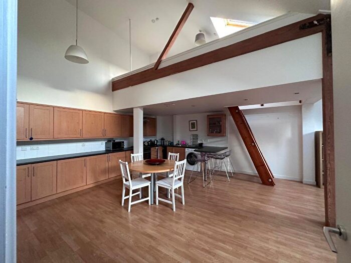 1 Bedroom Flat To Rent In Dalintober Street, Glasgow, G5