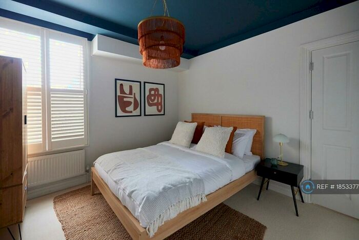 3 Bedroom Maisonette To Rent In Spezia Road, London, NW10