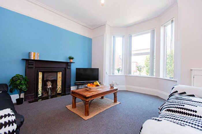 6 Bedroom Detached House To Rent In Rectory Road, West Bridgford, NG2