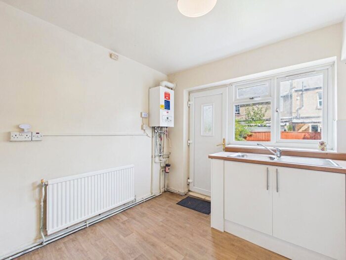 2 Bedroom Terraced House For Sale In Cumberton Road, London, N17
