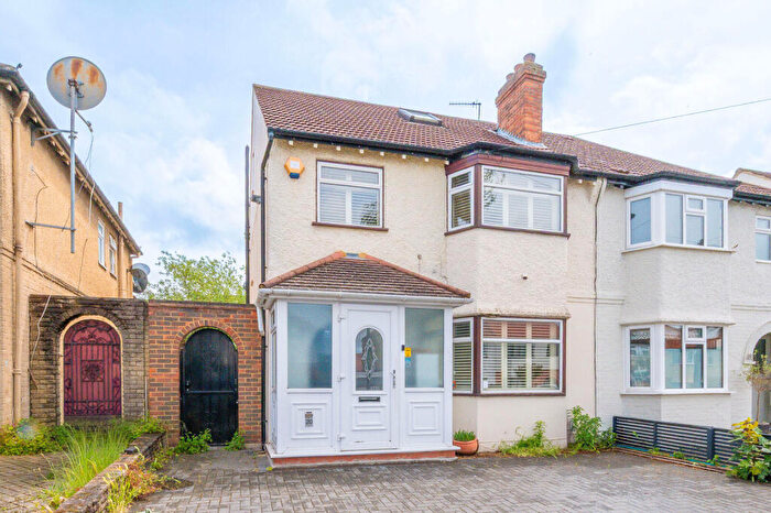 4 Bedroom Semi-Detached House To Rent In Poplar Road, Sutton Common, Sutton, SM3