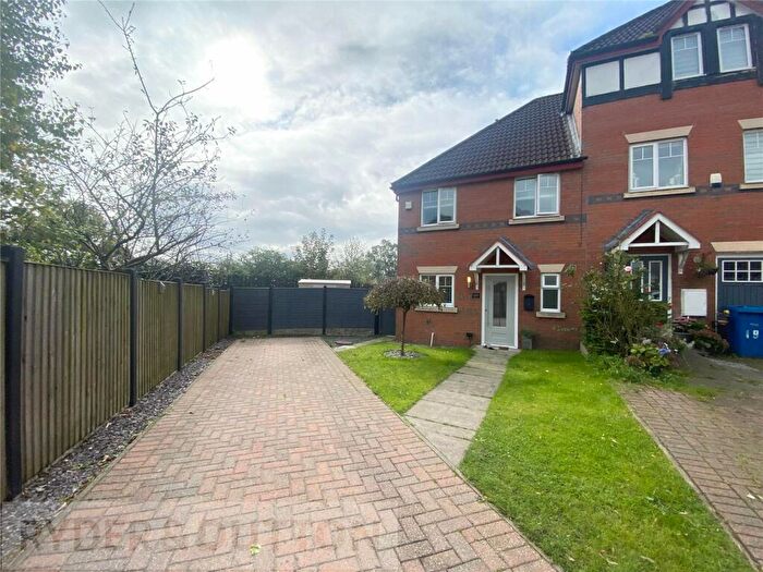 3 Bedroom End Of Terrace House To Rent In Eycott Drive, Middleton, Manchester, Greater Manchester, M24