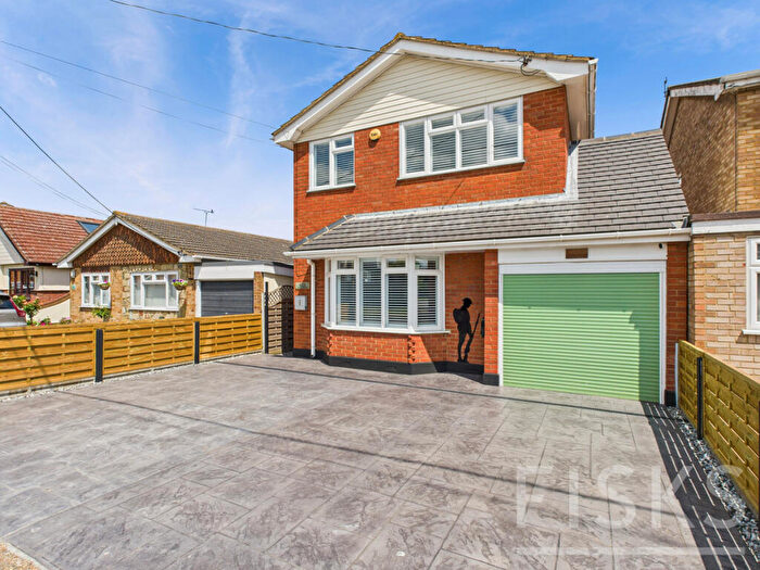 4 Bedroom Detached House For Sale In Labworth Road, Canvey Island, SS8