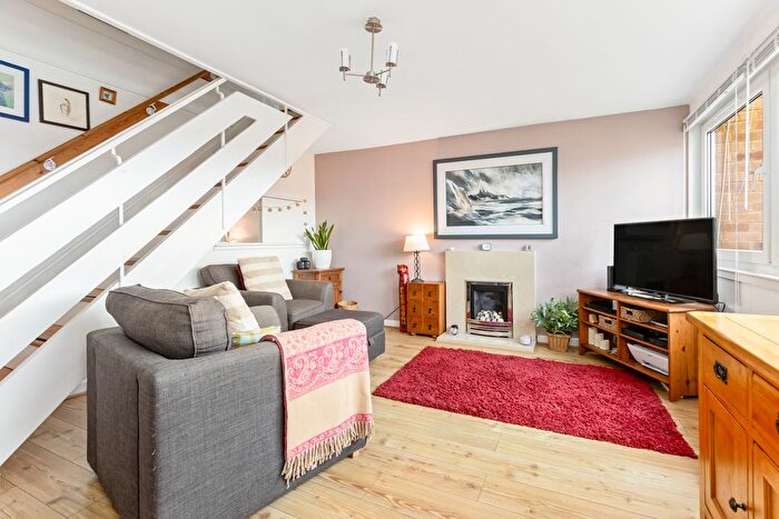 2 Bedroom Maisonette For Sale In Claremont Court, Bellevue, Edinburgh, EH7